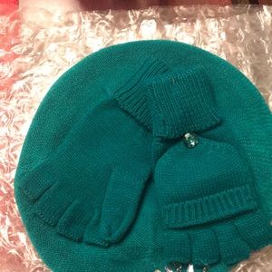 Knit Beret and fingerless gloves set